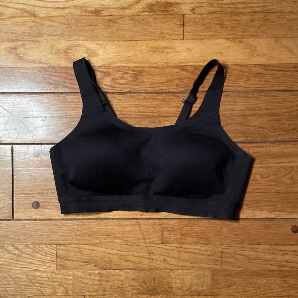 Lululemon Fine Form Sports Bra